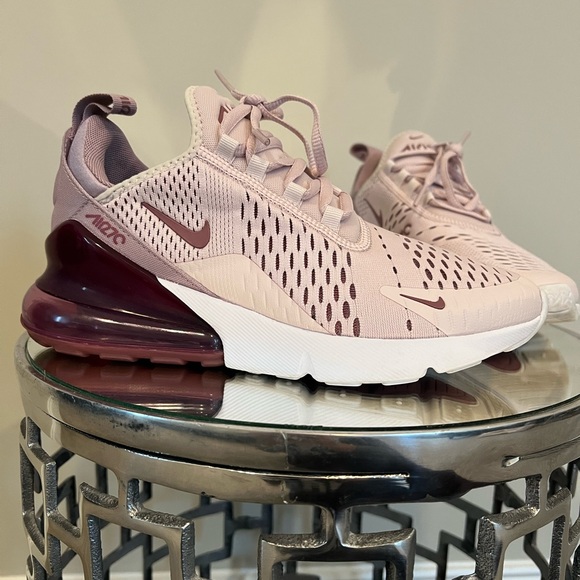 EUC! Custom Made Nike Air Max 270 in these gorgeous hues of purple are a size 7. - Picture 5 of 12